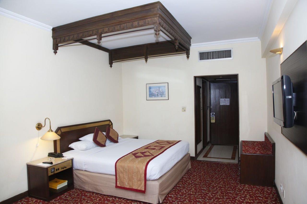 Sunfort Hotel Lahore Bagian luar foto